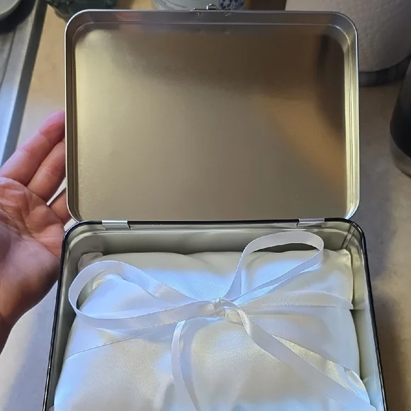 Black Ring Security Box - Picture 3 of 5